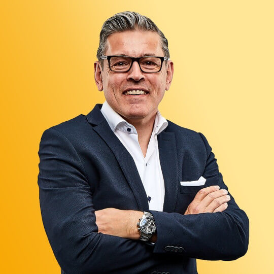 Dieter Bayer(1) Porträt des Autor und Finanztrainers Dieter Bayer